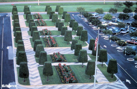 Contemporary%20Resort%20003b.jpg