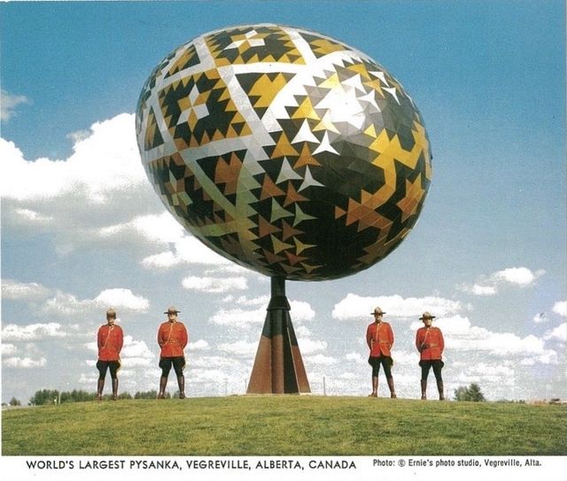 Vegreville_Pysanka_RCMP_2-640w.JPG