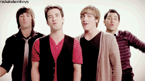 tumblr_lpn712oimW1r1oi5io1_500.gif