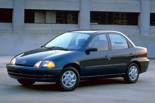 98_chevrolet_metro_lsi_sedan.jpg