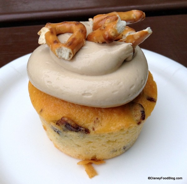 Piggylicious-Cupcake-600x589.jpg