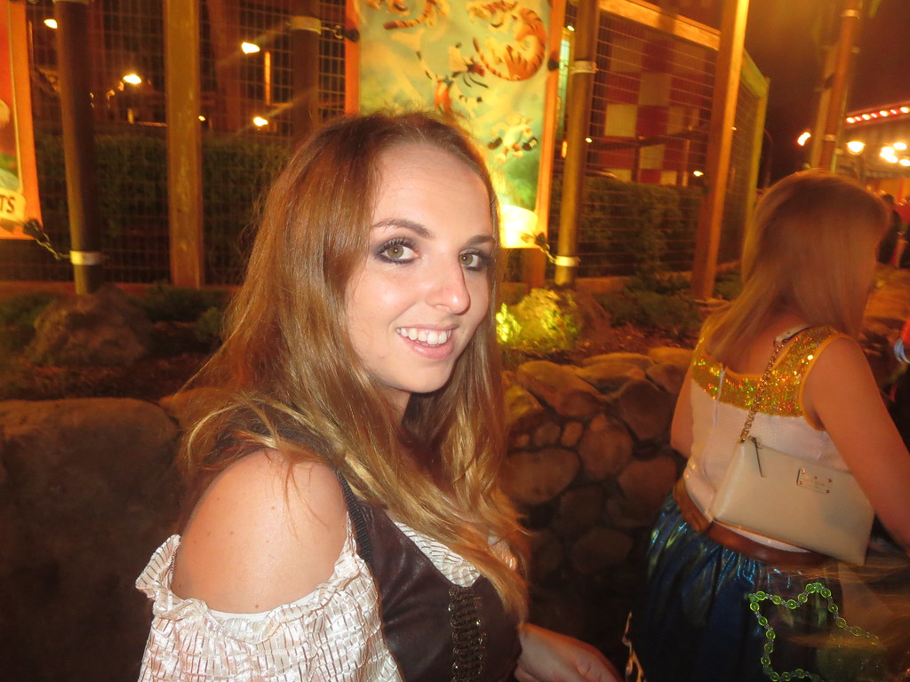 16594094099_dde3afb819_b.jpg