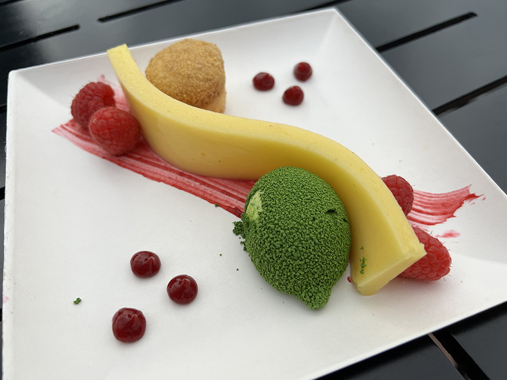 deconstructed_key_lime_pie.jpg