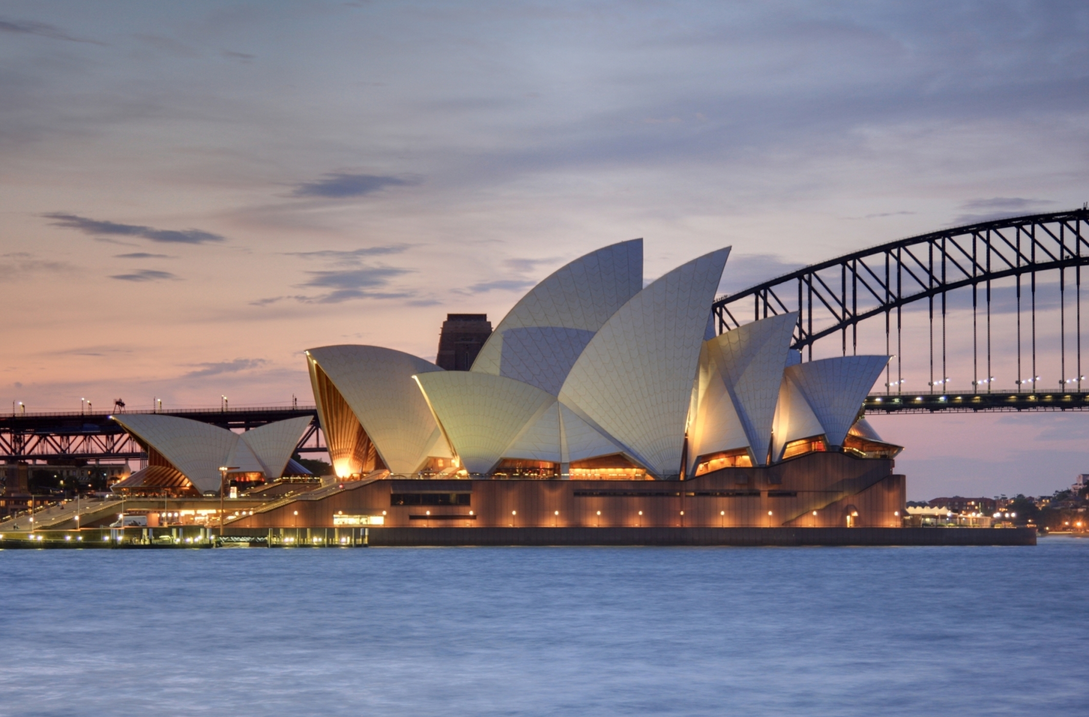 Sydney_Opera_House,_botanic_gardens_1.jpg