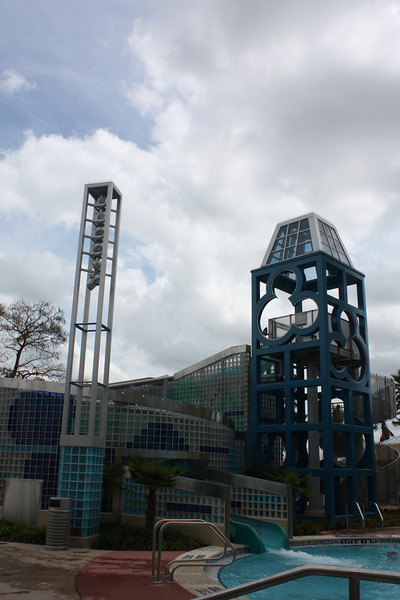 1216079866_dqwE8-L.jpg