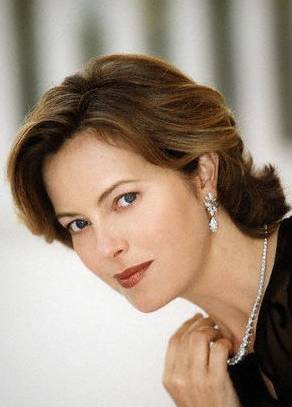 600full-greta-scacchi.jpg