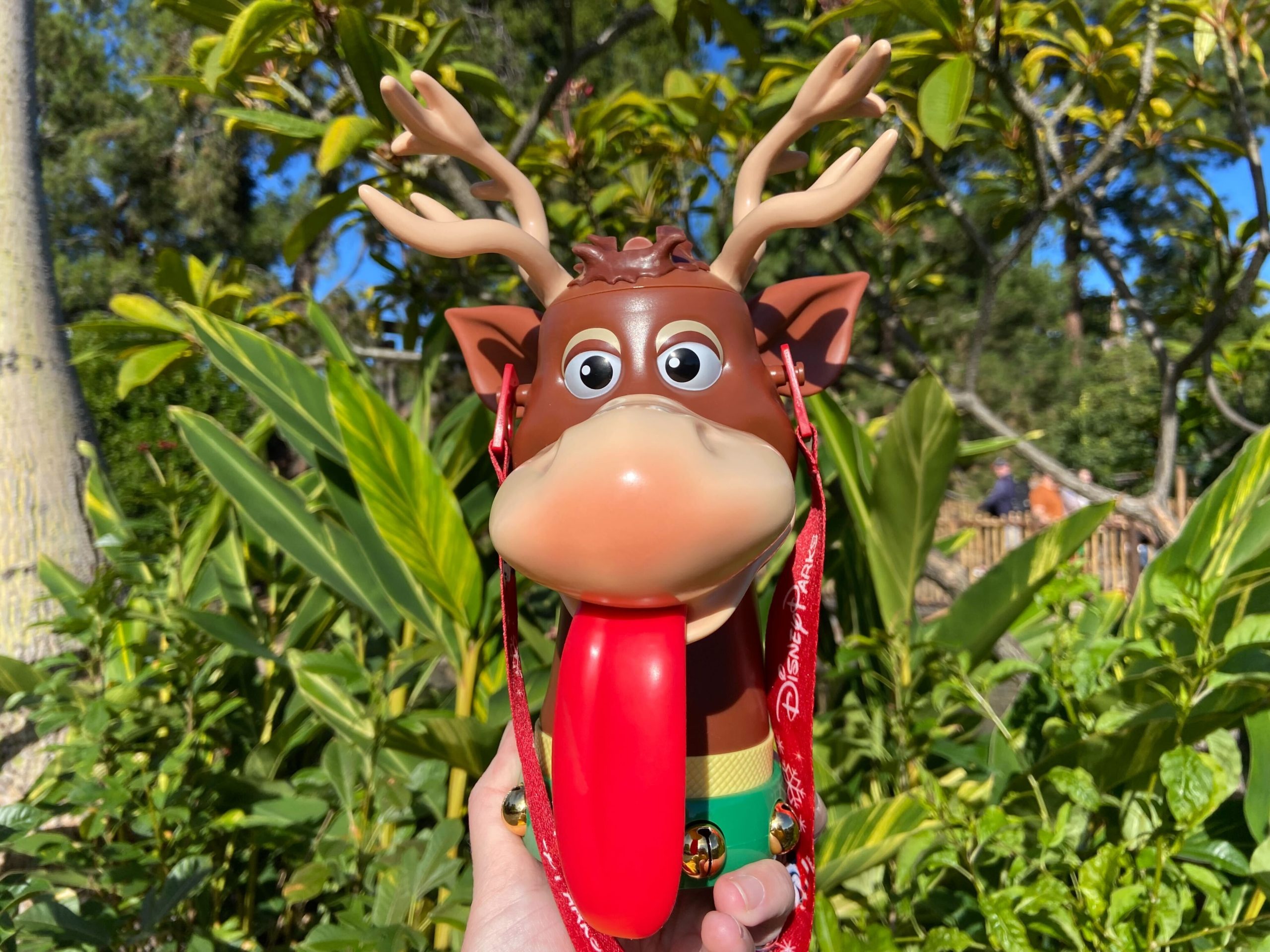 DLR 2022 Christmas Parade Reindeer Sipper 3 scaled
