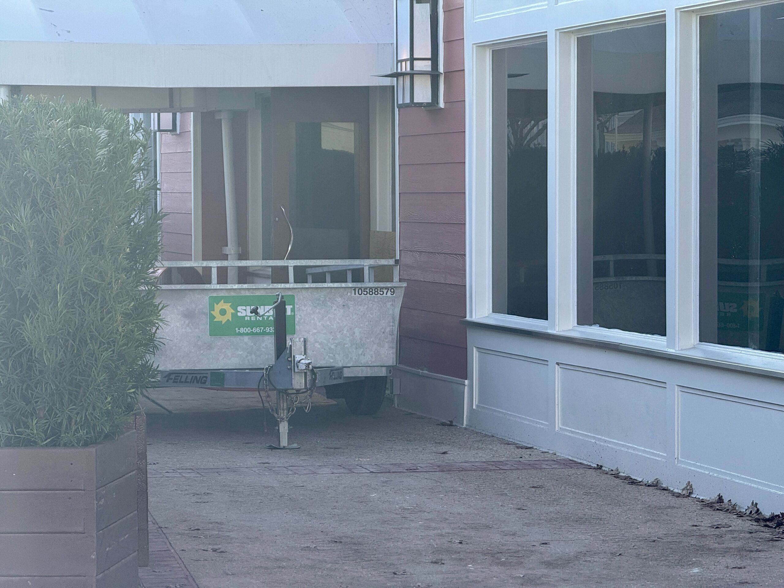 We noticed a rental trailer sitting out in front of the front entrance, tucked behind the hedges. As of right now, there has been no announcement regarding what will replace Big River. Though we can assume that if interior work is being done, an announcement will come sometime in the foreseeable future. 