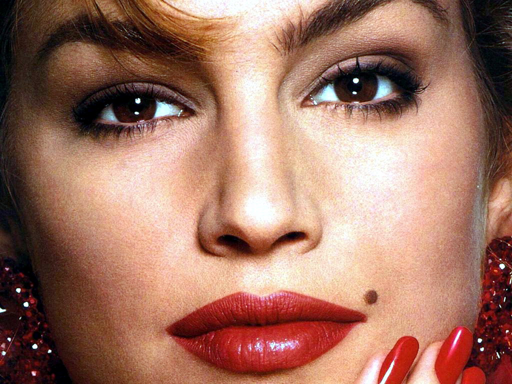 cindy-crawford-lips-58ad2.jpg