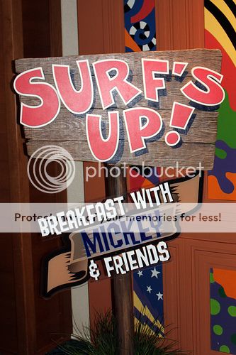 Surf_s_Up_Breakfast_With_Mickey_and_Friends_sign_zps60c7f1eb.jpg