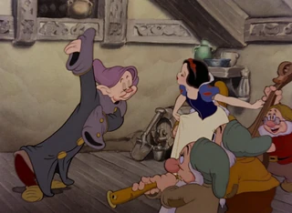 320px-Snow_white_dopey.jpg