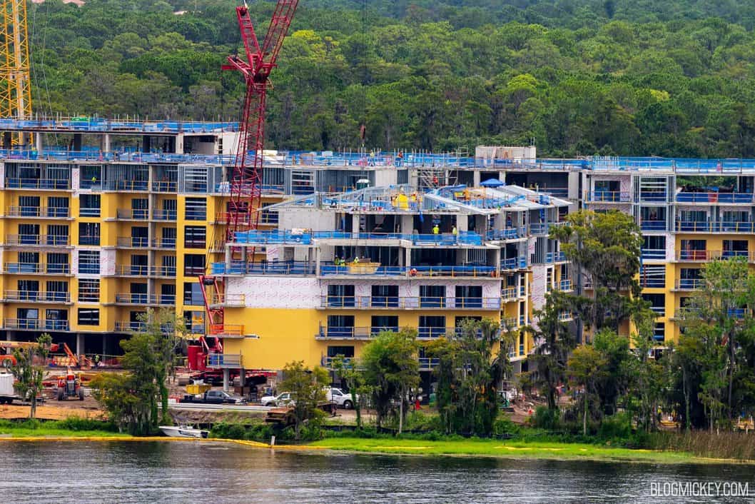 lakeshore-lodge-construction-contemporary-09092025-5-2048x1366.jpg
