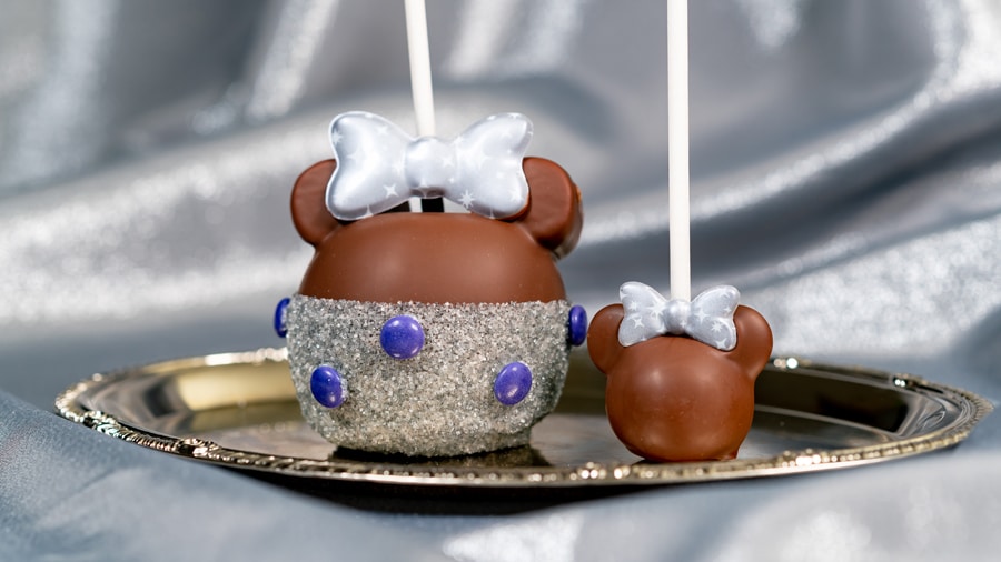 Minnie Mouse Apple and Minnie Cake Pop at Candy Palace, Candy Kitchen and Pooh Corner in Disneyland Minnie Mouse Apple and Minnie Cake Pop at Candy Palace, Candy Kitchen and Pooh Corner in Disneyland