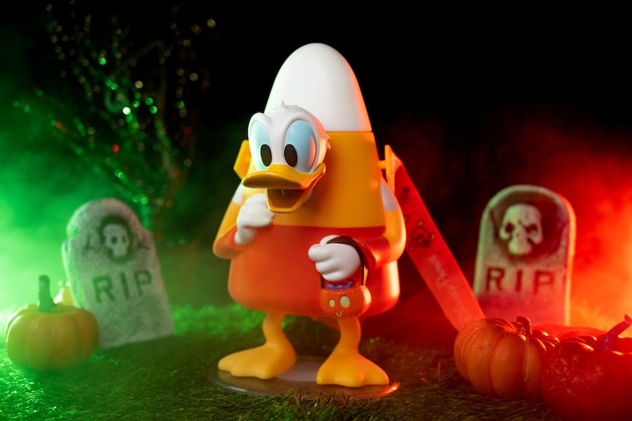 Glow in the Dark Donald Candy Corn Sipper Glow in the Dark Donald Candy Corn Sipper
