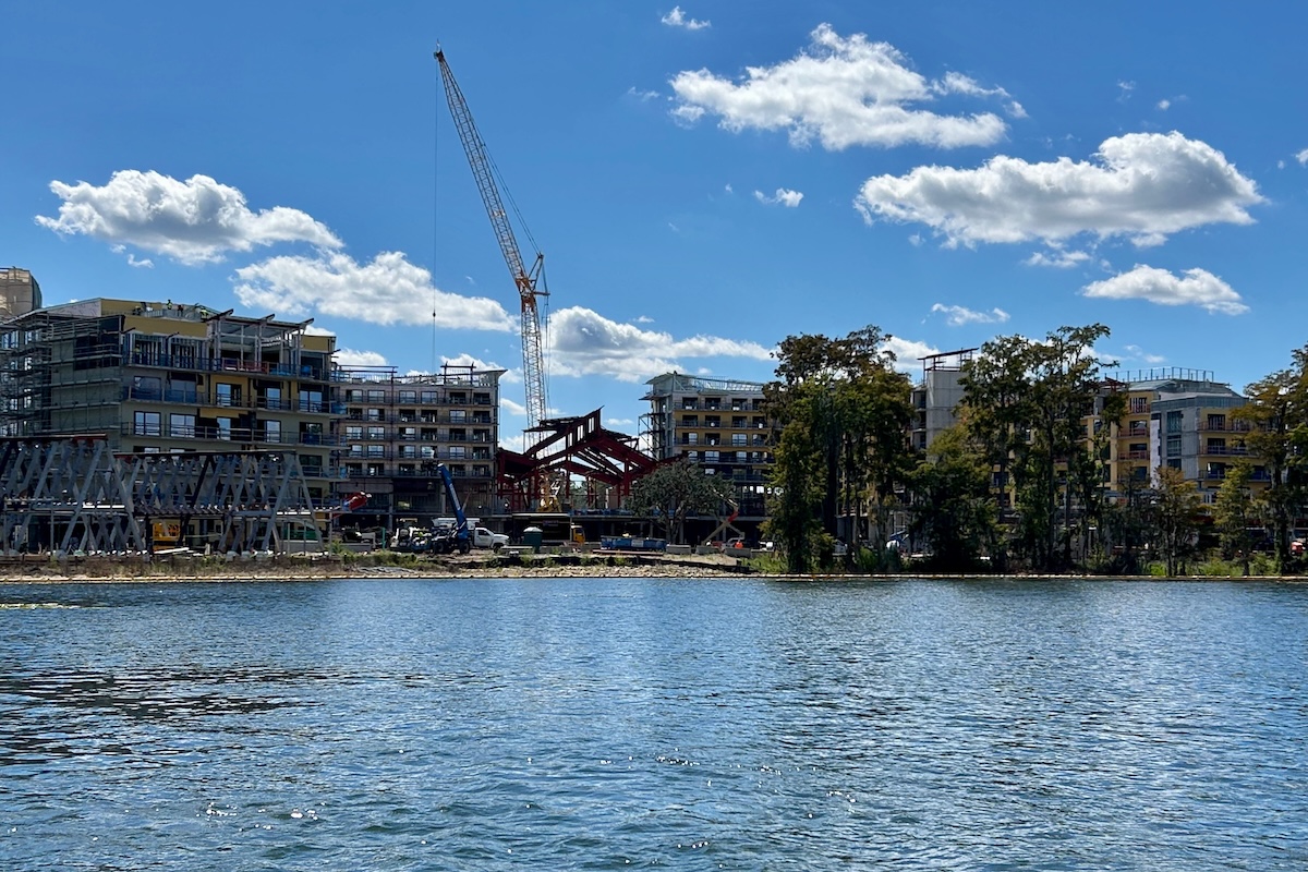 Disney Lakeshore Lodge Construction 20251020f Disney Lakeshore Lodge Construction 20251020f