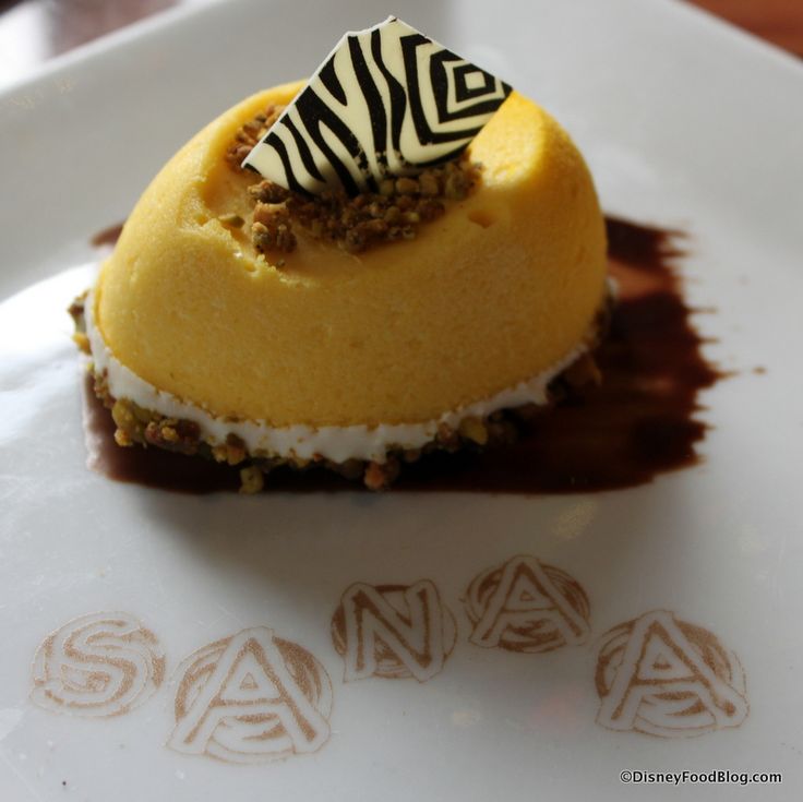 c31b7a5ff10c8926846bfa9db88b3819--banana-cheesecake-disney-food.jpg