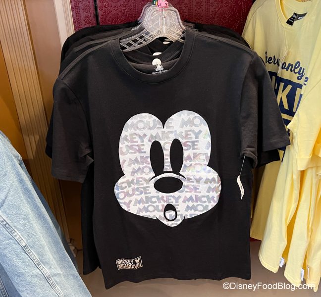 2022-dlr-disneyland-disney-showcase-mickey-mouse-t-shirt-648x600.jpg