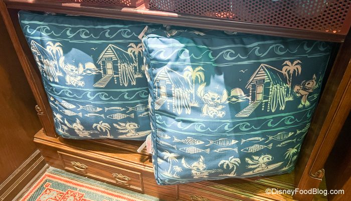 2022-dlr-disneyland-emporium-stitch-pillow-700x402.jpg