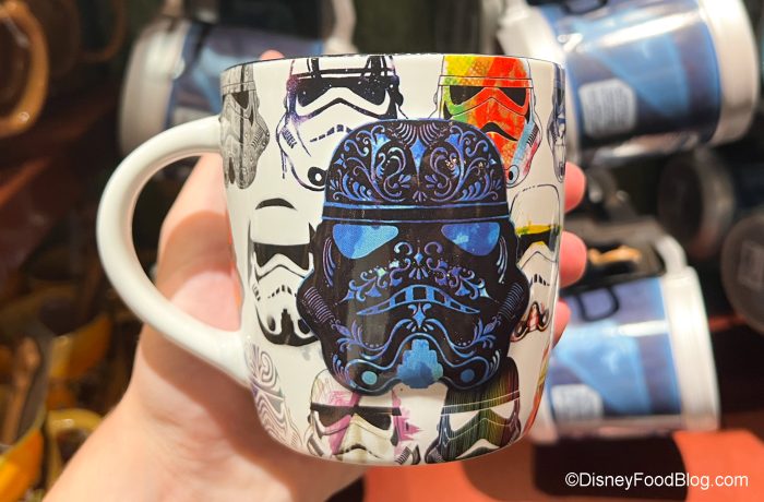 2022-dlr-disneyland-emporium-stormtrooper-mug-700x460.jpg