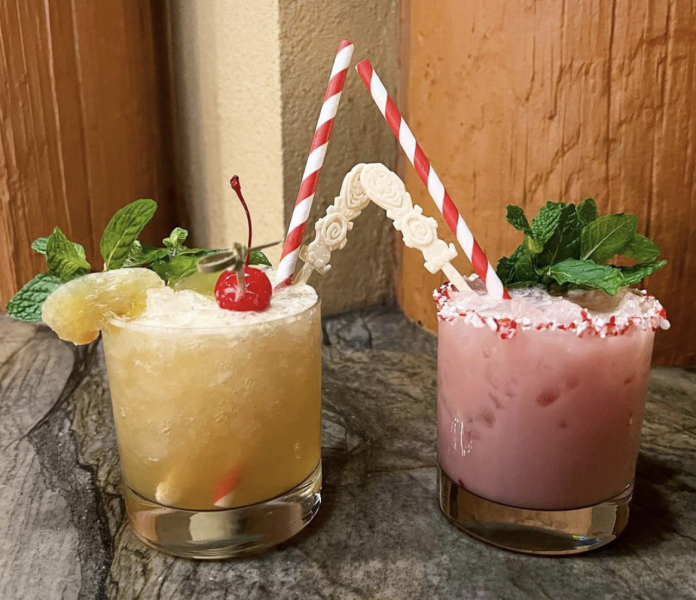 trader-sams-holiday-drinks-sam-slay-ride-peppermint-barks-disneyland--696x600.png