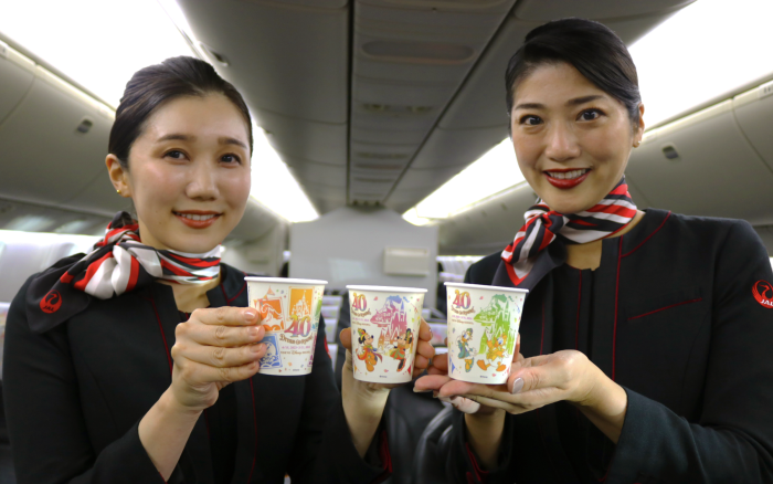 Japan-Airlines-Tokyo-Disney-40th-anniversary-disney-plane-paper-cups-mickey-700x438.png